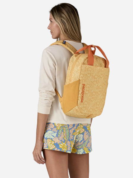 Patagonia Atom Tote Pack 20L: Mountain Breeze Buttercup Yellow