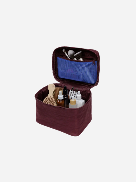BAGGU Large Cosmetic Case: 
Mahogany
