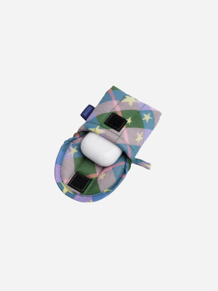 Baggu Puffy Earbuds Case: 
Green Star Plaid
