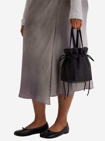 Baggu Nylon Drawstring Bag: Black