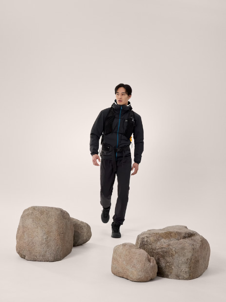 Arc'teryx Men's Atom Hoody: Lodestar