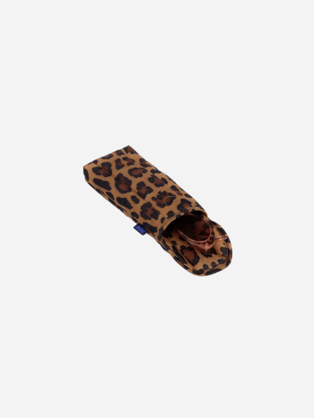 BAGGU Puffy Glasses Sleeve: 
Leopard
