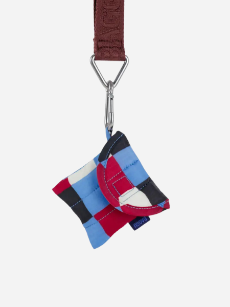 BAGGU Puffy Earbuds Case: 
Painted Check