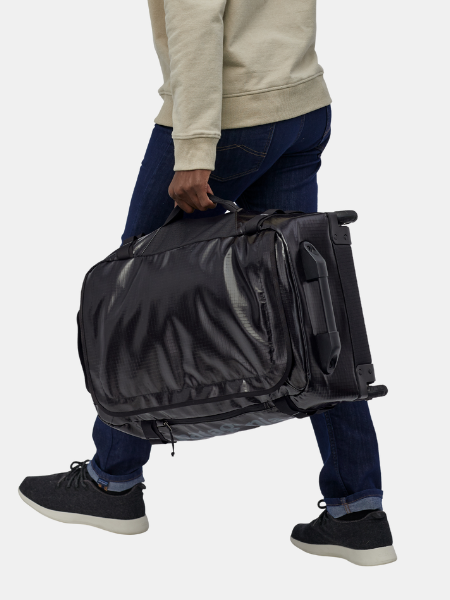 Patagonia black 2024 hole duffel wheeled
