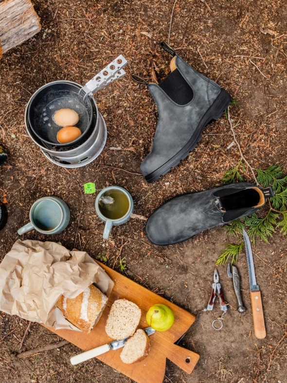 BLUNDSTONE CLASSIC CHELSEA BOOT (UNISEX)