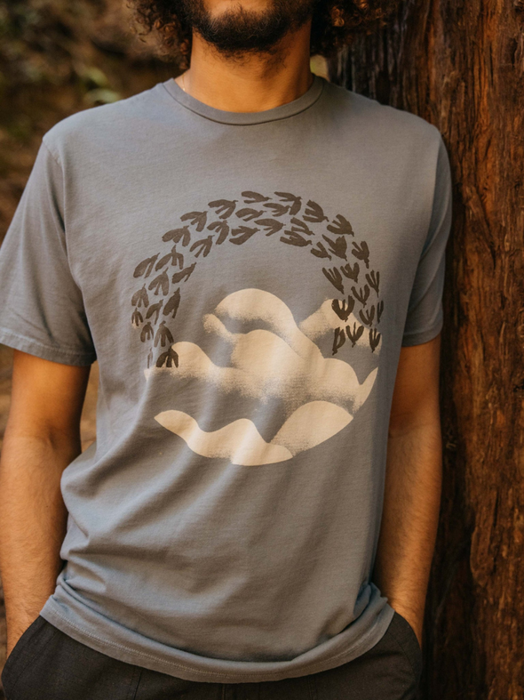 MOLLUSK CLOUD BIRD TEE