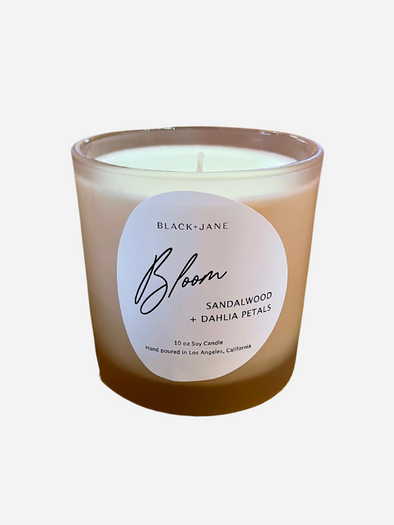 BLACK + JANE BLOOM - SANDALWOOD DAHLIA PETALS SOY CANDLE