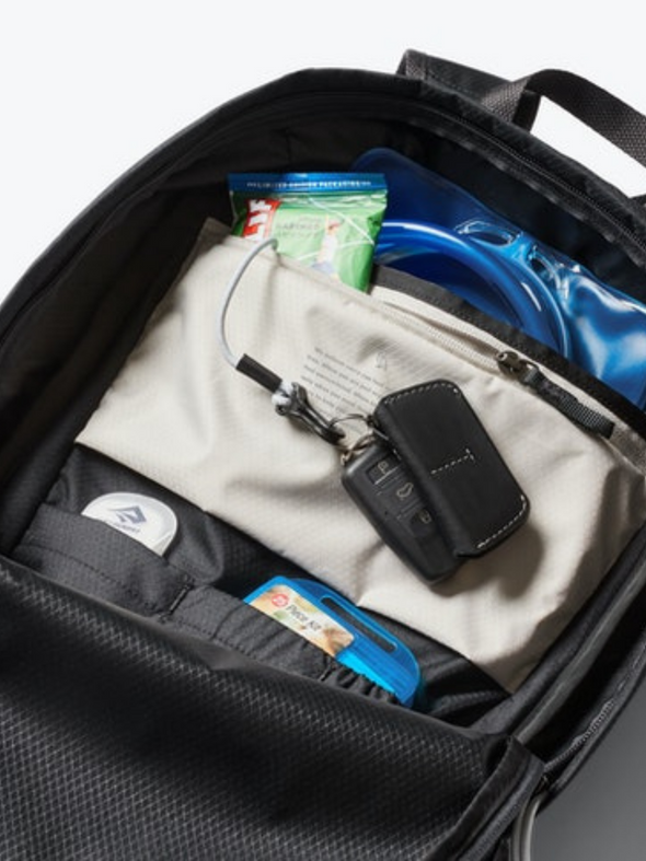 BELLROY LITE DAYPACK